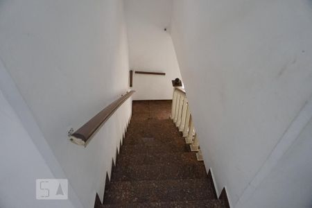 Casa à venda com 154m², 3 quartos e 4 vagasEscada