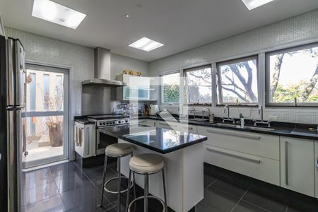 Casa de condomínio à venda com 1054m², 4 quartos e 5 vagas Casa de condomínio à venda com 1054m², 4 quartos e 5 vagasCozinha