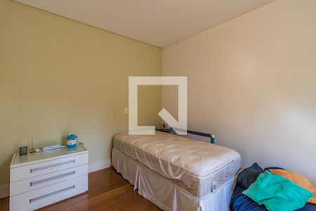 Casa de condomínio à venda com 1054m², 4 quartos e 5 vagas Casa de condomínio à venda com 1054m², 4 quartos e 5 vagasSuíte 3