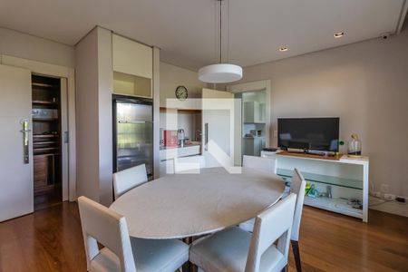 Casa de condomínio à venda com 1054m², 4 quartos e 5 vagas Casa de condomínio à venda com 1054m², 4 quartos e 5 vagasSala de Almoço