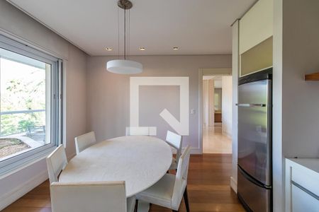 Casa de condomínio à venda com 1054m², 4 quartos e 5 vagas Casa de condomínio à venda com 1054m², 4 quartos e 5 vagasSala de Almoço