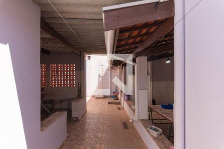 Casa à venda com 175m², 3 quartos e 2 vagas Casa à venda com 175m², 3 quartos e 2 vagasQuintal