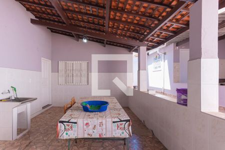 Casa à venda com 175m², 3 quartos e 2 vagas Casa à venda com 175m², 3 quartos e 2 vagasÁrea de Serviço