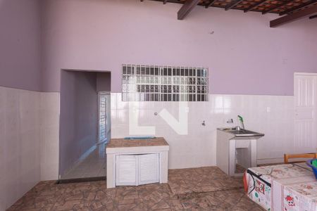 Casa à venda com 175m², 3 quartos e 2 vagas Casa à venda com 175m², 3 quartos e 2 vagasÁrea de Serviço
