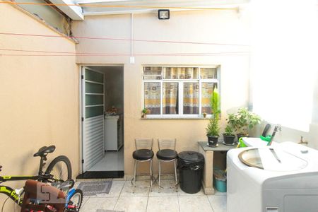 Casa à venda com 132m², 3 quartos e 2 vagas Casa à venda com 132m², 3 quartos e 2 vagasÁrea de Serviço