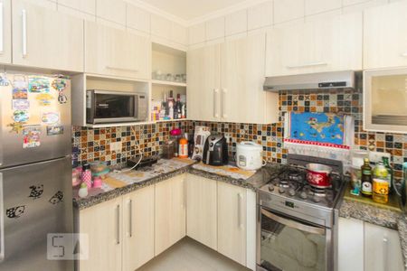 Casa à venda com 132m², 3 quartos e 2 vagas Casa à venda com 132m², 3 quartos e 2 vagasCozinha