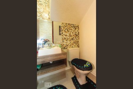 Casa à venda com 132m², 3 quartos e 2 vagas Casa à venda com 132m², 3 quartos e 2 vagasLavabo