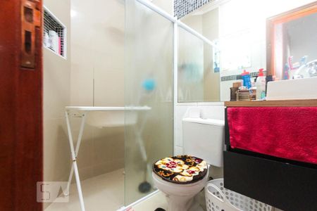 Casa à venda com 132m², 3 quartos e 2 vagas Casa à venda com 132m², 3 quartos e 2 vagasBanheiro da Suite