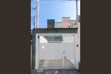 Casa à venda com 132m², 3 quartos e 2 vagas Casa à venda com 132m², 3 quartos e 2 vagasFachada