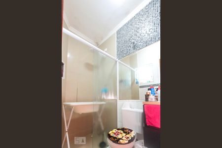 Casa à venda com 132m², 3 quartos e 2 vagas Casa à venda com 132m², 3 quartos e 2 vagasBanheiro da Suite