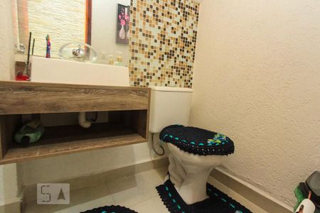 Casa à venda com 132m², 3 quartos e 2 vagas Casa à venda com 132m², 3 quartos e 2 vagasLavabo