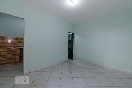Sala/Quarto de kitnet/studio para alugar com 1 quarto, 24m² em Cidade Jardim, Goiânia