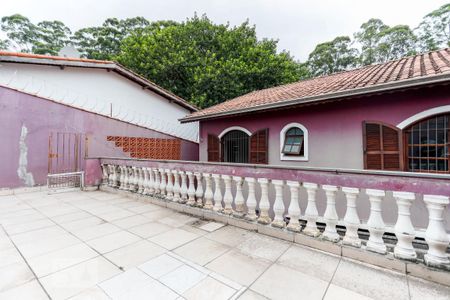 Casa à venda com 250m², 3 quartos e 5 vagas Casa à venda com 250m², 3 quartos e 5 vagasTerraço