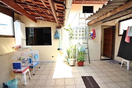 Casa à venda com 200m², 3 quartos e 1 vagaLavanderia