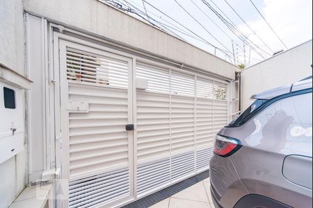 Casa à venda com 190m², 4 quartos e 4 vagas Casa à venda com 190m², 4 quartos e 4 vagasGaragem