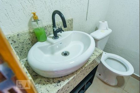 Casa à venda com 190m², 4 quartos e 4 vagas Casa à venda com 190m², 4 quartos e 4 vagasPia