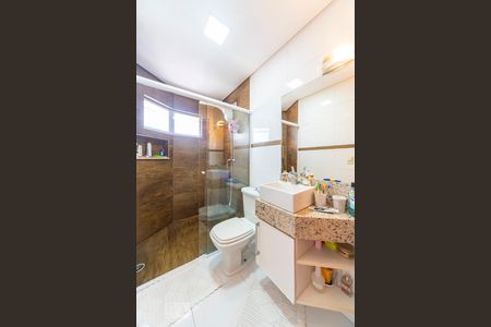 Casa à venda com 190m², 4 quartos e 4 vagas Casa à venda com 190m², 4 quartos e 4 vagasBanheiro do Quarto 4