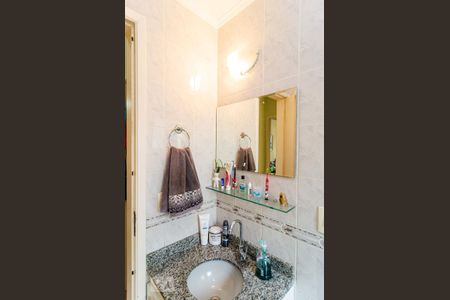 Apartamento à venda com 71m², 3 quartos e 2 vagas Apartamento à venda com 71m², 3 quartos e 2 vagasBanheiro Social