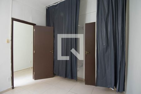Quarto  de apartamento para alugar com 2 quartos, 70m² em Copacabana, Rio de Janeiro