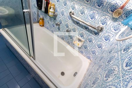 Casa à venda com 175m², 2 quartos e 1 vaga Casa à venda com 175m², 2 quartos e 1 vagaBanheiro