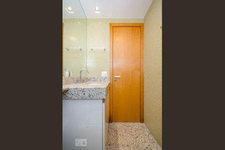 Apartamento à venda com 126m², 3 quartos e 2 vagasBanheiro Social