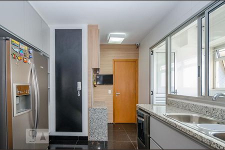 Apartamento à venda com 126m², 3 quartos e 2 vagasCozinha