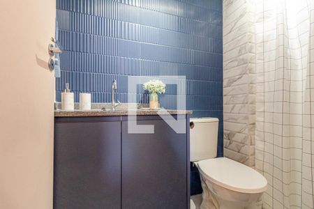 Banheiro de kitnet/studio para alugar com 1 quarto, 28m² em República, São Paulo
