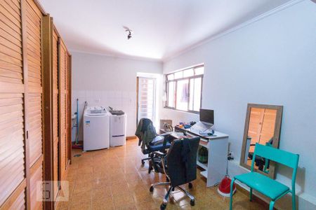Casa à venda com 177m², 3 quartos e 2 vagas Casa à venda com 177m², 3 quartos e 2 vagasQuarto