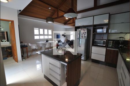 Casa à venda com 370m², 3 quartos e 3 vagasCozinha