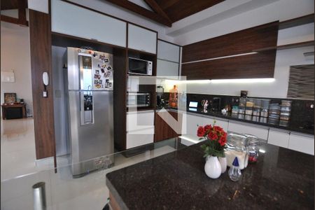 Casa à venda com 370m², 3 quartos e 3 vagasCozinha