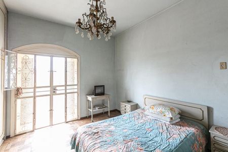 Casa à venda com 387m², 4 quartos e 2 vagas Casa à venda com 387m², 4 quartos e 2 vagasQuarto 2