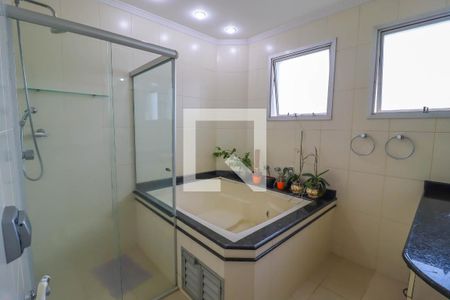 Apartamento à venda com 129m², 3 quartos e 2 vagas Apartamento à venda com 129m², 3 quartos e 2 vagasBanheiro da Suíte