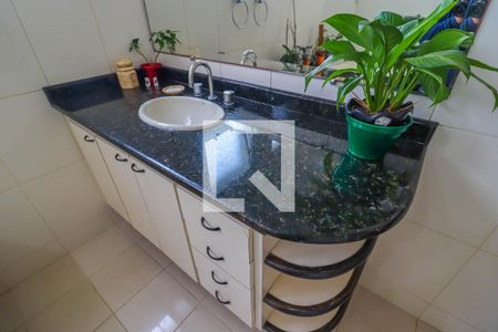 Apartamento à venda com 129m², 3 quartos e 2 vagas Apartamento à venda com 129m², 3 quartos e 2 vagasBanheiro da Suíte