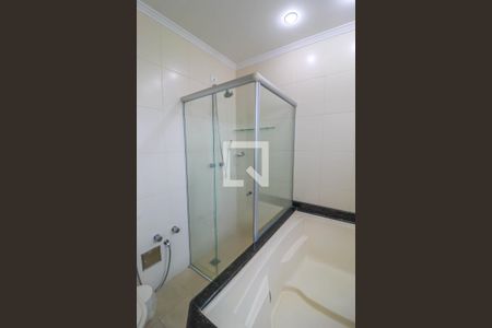 Apartamento à venda com 129m², 3 quartos e 2 vagas Apartamento à venda com 129m², 3 quartos e 2 vagasBanheiro da Suíte