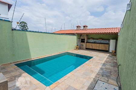 Casa à venda com 264m², 4 quartos e 4 vagas Casa à venda com 264m², 4 quartos e 4 vagasPiscina e churrasqueira