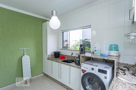 Casa à venda com 264m², 4 quartos e 4 vagas Casa à venda com 264m², 4 quartos e 4 vagasÁrea de Serviço