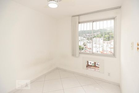 Apartamento à venda com 230m², 4 quartos e 2 vagas Apartamento à venda com 230m², 4 quartos e 2 vagasQuarto 1