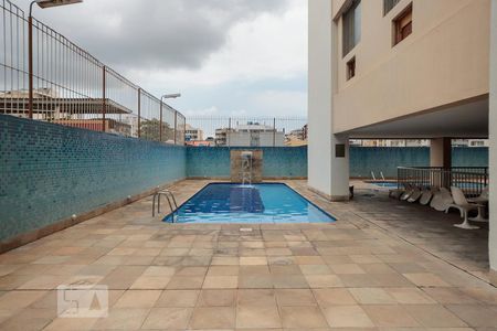 Apartamento à venda com 230m², 4 quartos e 2 vagas Apartamento à venda com 230m², 4 quartos e 2 vagasPiscina