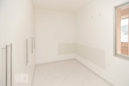 Apartamento à venda com 230m², 4 quartos e 2 vagas Apartamento à venda com 230m², 4 quartos e 2 vagasQuarto 3