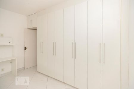 Apartamento à venda com 230m², 4 quartos e 2 vagas Apartamento à venda com 230m², 4 quartos e 2 vagasQuarto 3