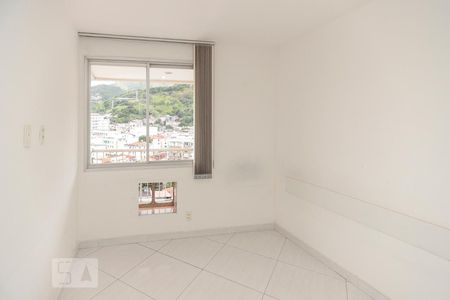 Apartamento à venda com 230m², 4 quartos e 2 vagas Apartamento à venda com 230m², 4 quartos e 2 vagasQuarto 2