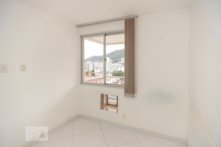 Apartamento à venda com 230m², 4 quartos e 2 vagas Apartamento à venda com 230m², 4 quartos e 2 vagasQuarto 2