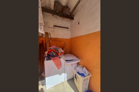 Casa à venda com 267m², 2 quartos e 5 vagas Casa à venda com 267m², 2 quartos e 5 vagasLavanderia