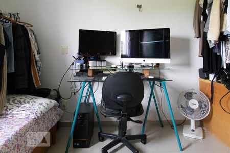 Casa de condomínio à venda com 315m², 4 quartos e 2 vagas Casa de condomínio à venda com 315m², 4 quartos e 2 vagasSuíte canadense 2