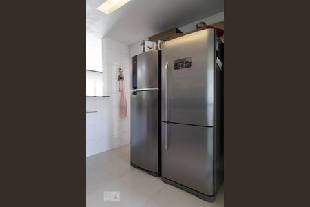 Casa de condomínio à venda com 315m², 4 quartos e 2 vagas Casa de condomínio à venda com 315m², 4 quartos e 2 vagasCozinha