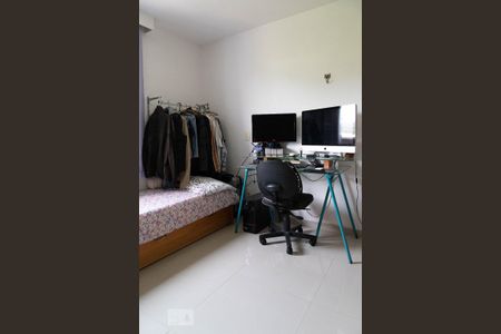 Casa de condomínio à venda com 315m², 4 quartos e 2 vagas Casa de condomínio à venda com 315m², 4 quartos e 2 vagasSuíte canadense 2