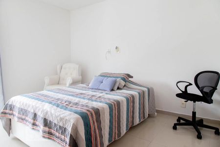 Casa de condomínio à venda com 315m², 4 quartos e 2 vagas Casa de condomínio à venda com 315m², 4 quartos e 2 vagasSuíte 1