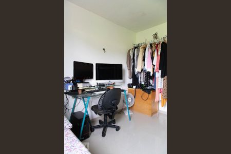 Casa de condomínio à venda com 315m², 4 quartos e 2 vagas Casa de condomínio à venda com 315m², 4 quartos e 2 vagasSuíte canadense 2