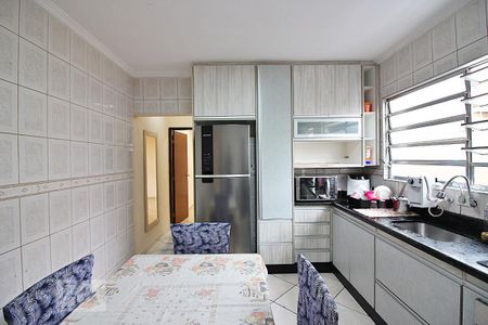 Casa à venda com 256m², 3 quartos e 2 vagasCozinha