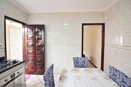 Casa à venda com 256m², 3 quartos e 2 vagasCozinha